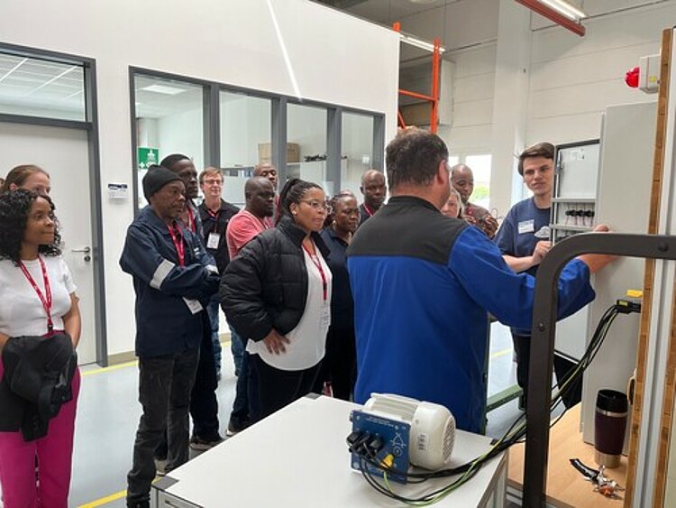 Internationaler Austausch im Bereich der Ausbildung Internationaler Austausch im Bereich der Ausbildung