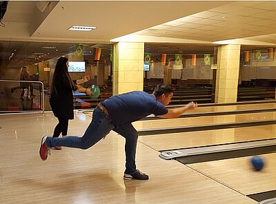 Traditionelle Bowlingrunde der Auszubildenden Traditionelle Bowlingrunde der Auszubildenden