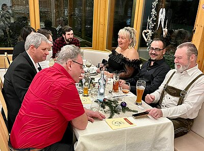 Weihnachtsfeier von ZAW und EBW Weihnachtsfeier von ZAW und EBW
