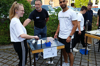 Herzlichen Glückwunsch zur Bronzemedaille für die B2KinBox-1