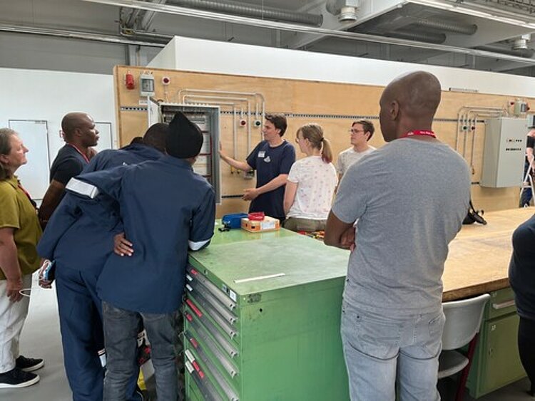 Internationaler Austausch im Bereich der Ausbildung Internationaler Austausch im Bereich der Ausbildung